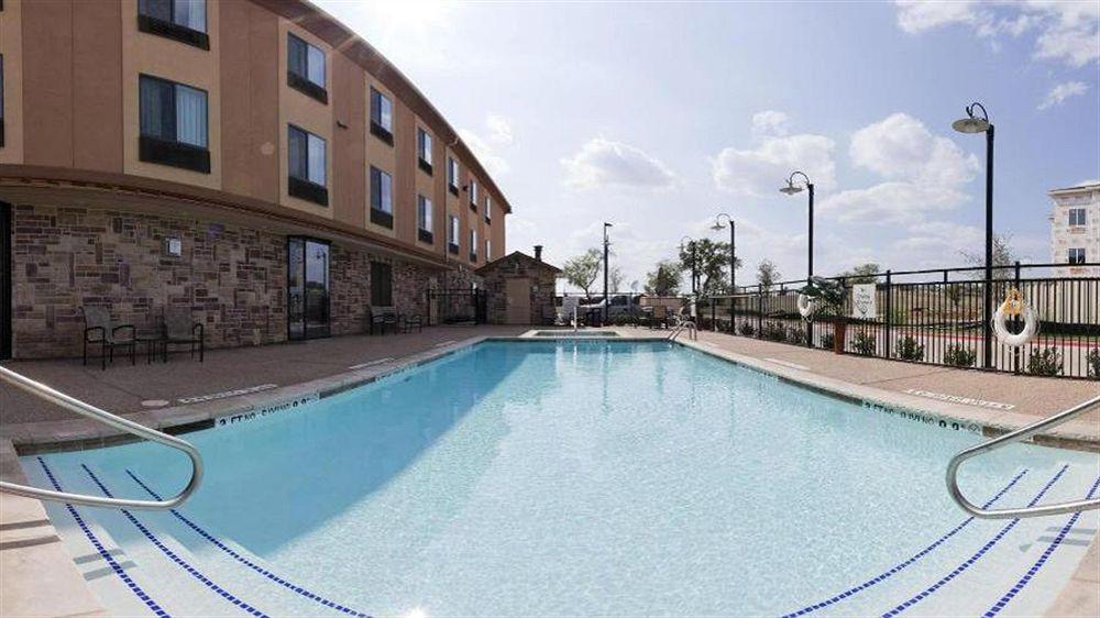 Red Lion Inn & Suites Mineral Wells Exteriér fotografie
