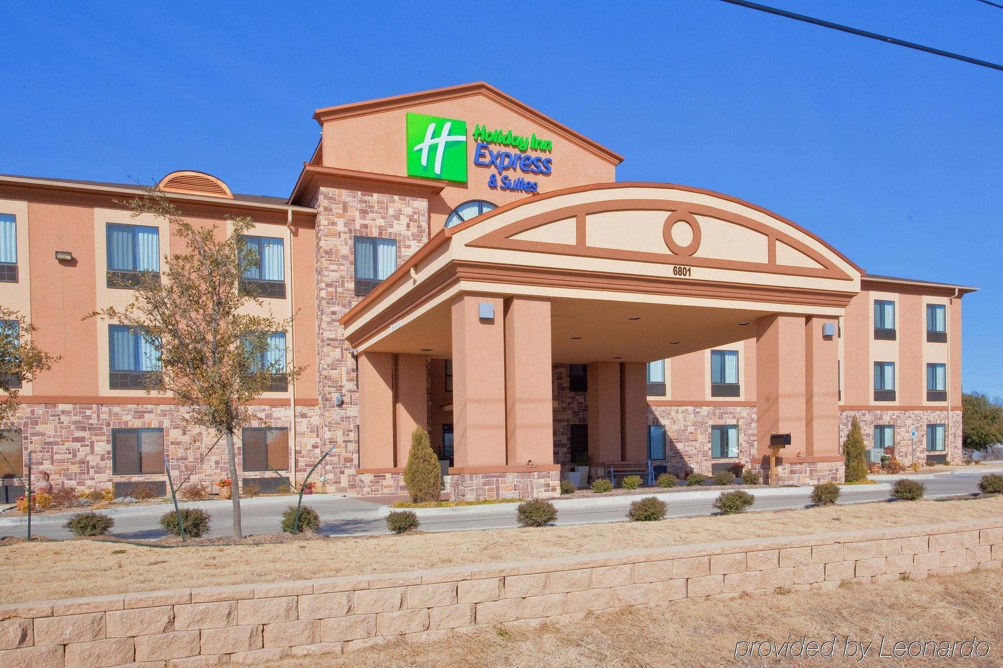 Red Lion Inn & Suites Mineral Wells Exteriér fotografie
