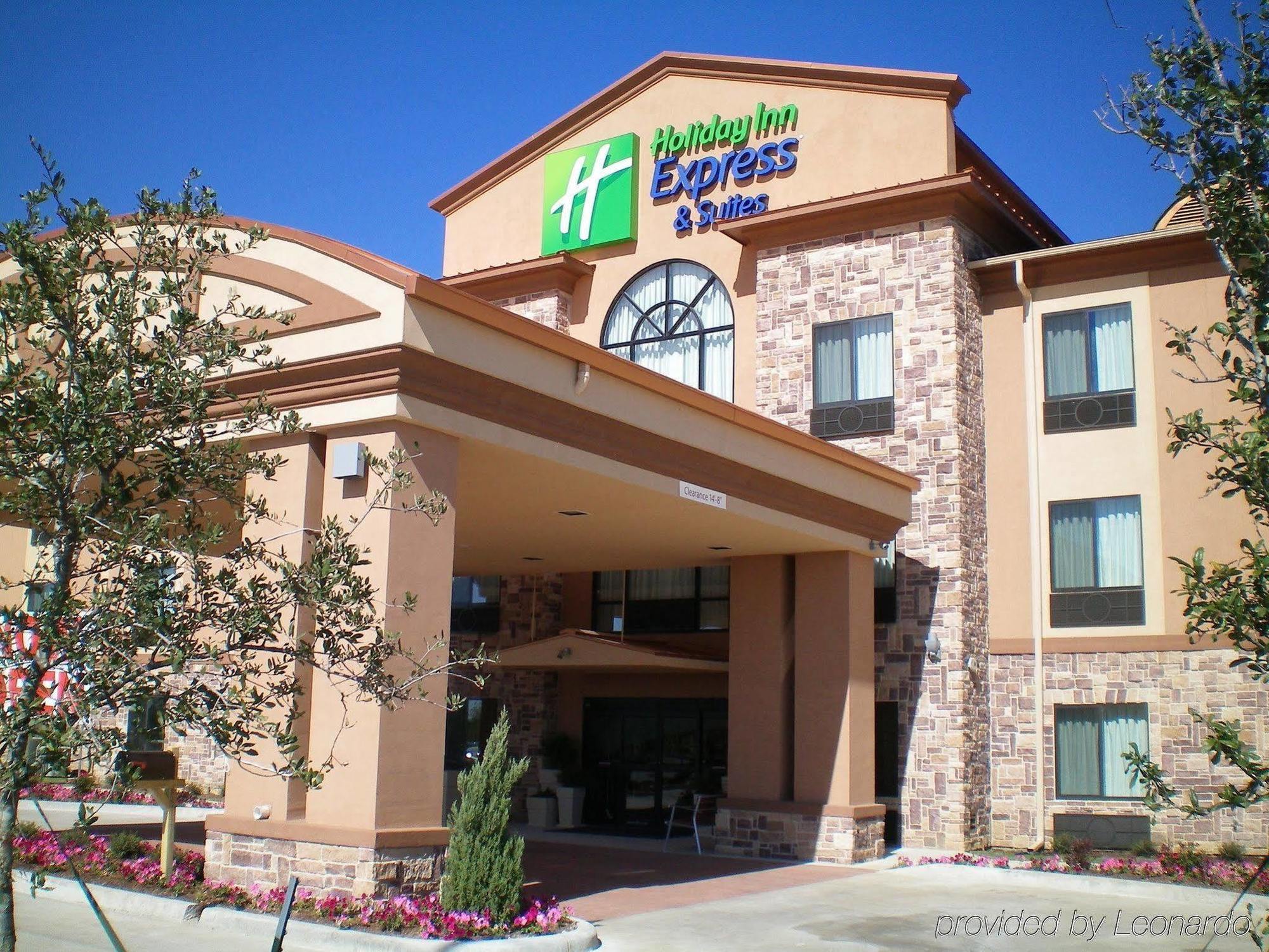 Red Lion Inn & Suites Mineral Wells Exteriér fotografie